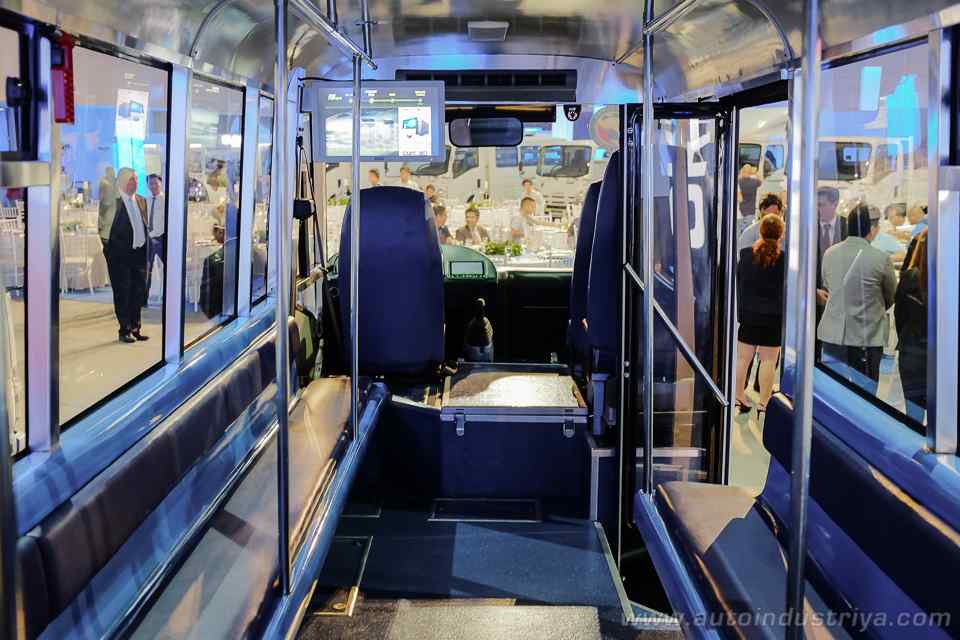 Isuzu PH presents modern PUV concepts