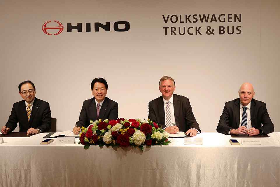 Volkswagen Truck & Bus, Hino Motors sign cooperation agreement
