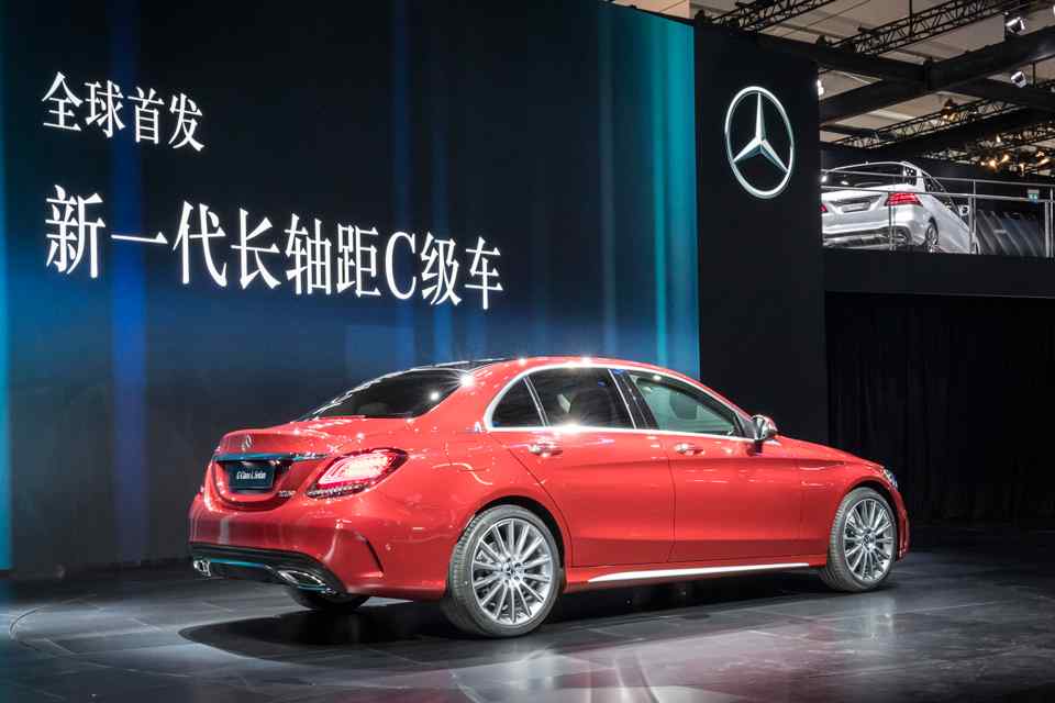 Mercedes-Benz stretches the C-Class for China