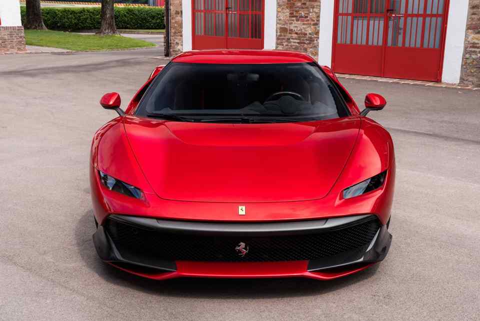 Ferrari pays homage to F40 with one-off SP38