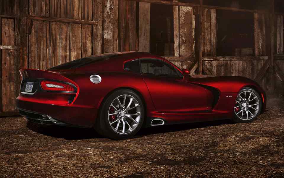 The Dodge Viper will rise again and may come with a 550 PS V8