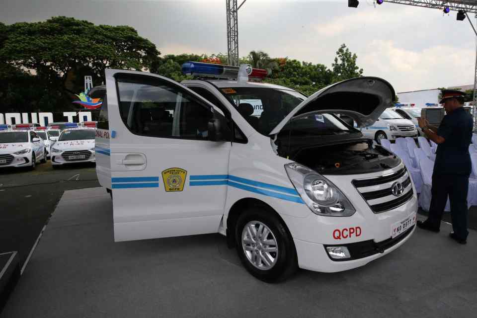 130 Hyundai cars and vans don their police uniforms
