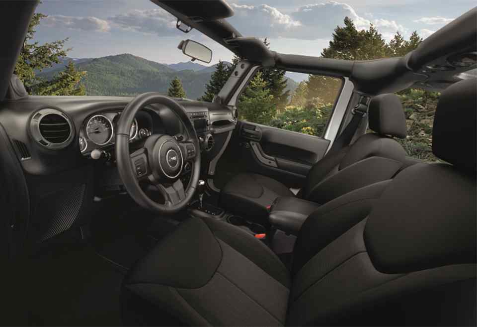 Enjoy the outdoors with the 2018 Jeep Wrangler Sport Sunrider Soft Top