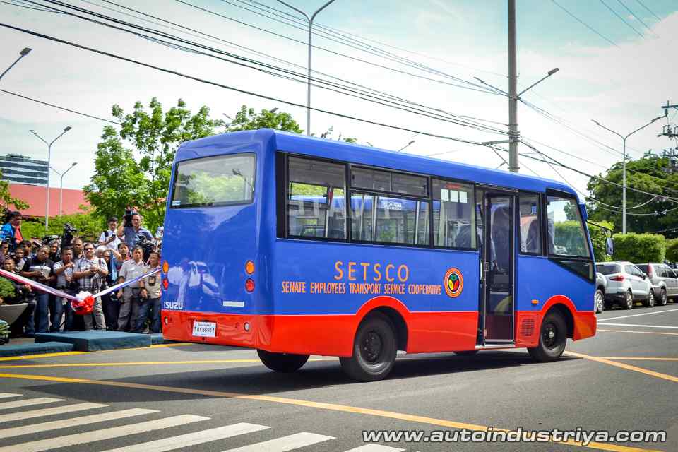 Isuzu turns over first batch of modern PUVs to Senate