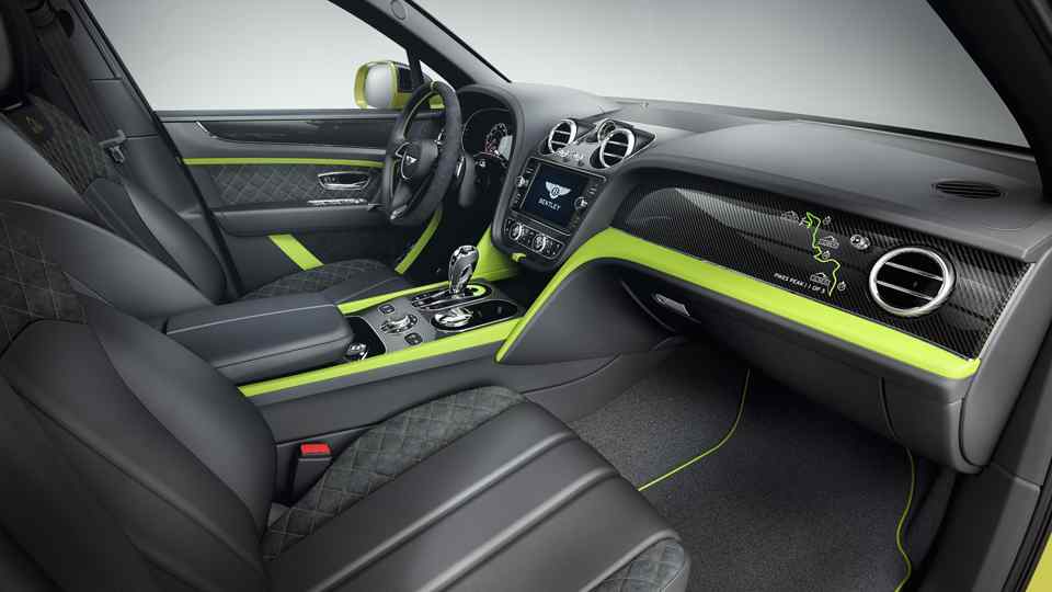 Bentley Bentayga rewrites Pikes Peak SUV record by 2 mins