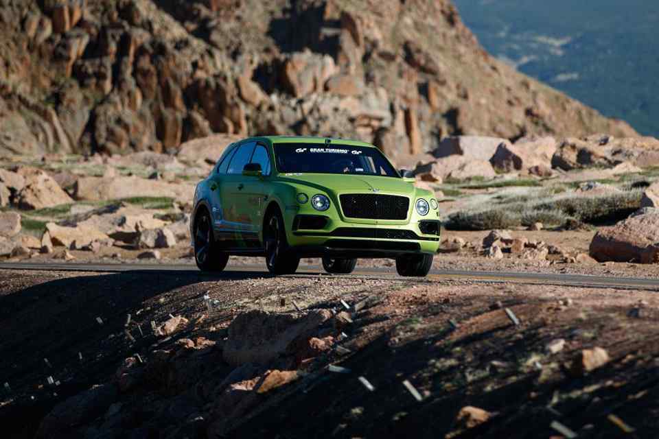 Bentley Bentayga rewrites Pikes Peak SUV record by 2 mins