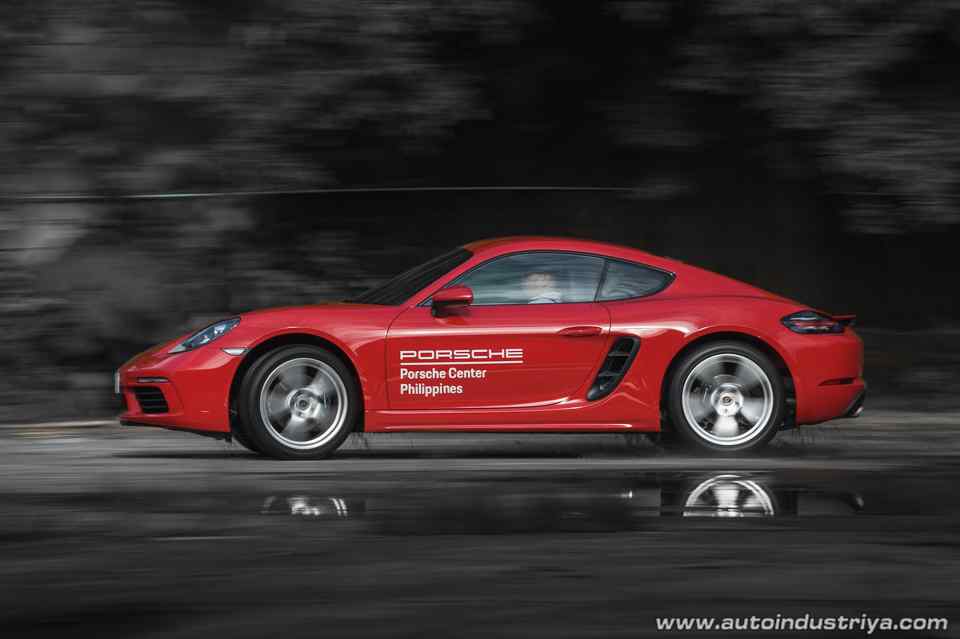 2017 Porsche 718 Cayman