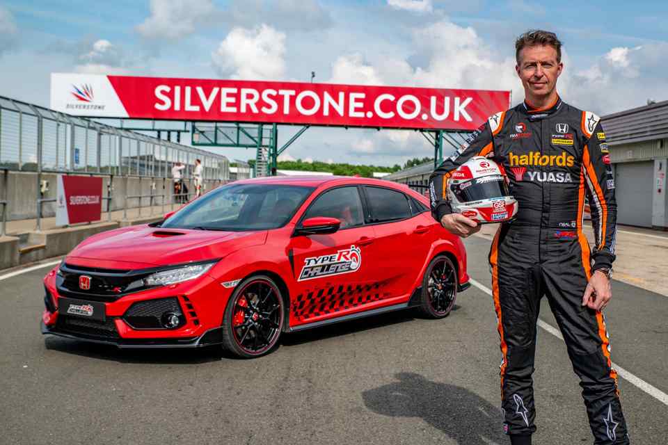 Honda Civic Type R sets fastest FWD record on Silverstone