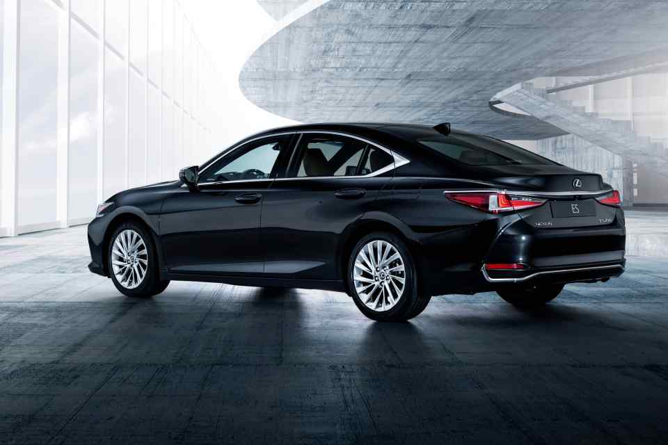 Daring next-gen Lexus ES to make its way to Philippines soon