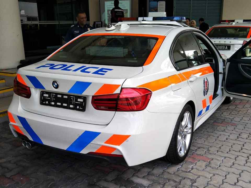 BMW 3 Series reports for patrol duty in Singapore