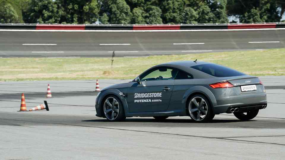 Bridgestone Potenza S007A Bridgestone Potenza S007A