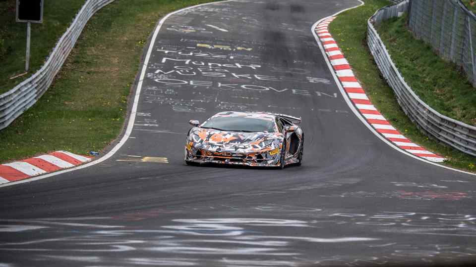 Lamborghini Aventador SVJ smashes Nordschleife record with 6:44.97 lap