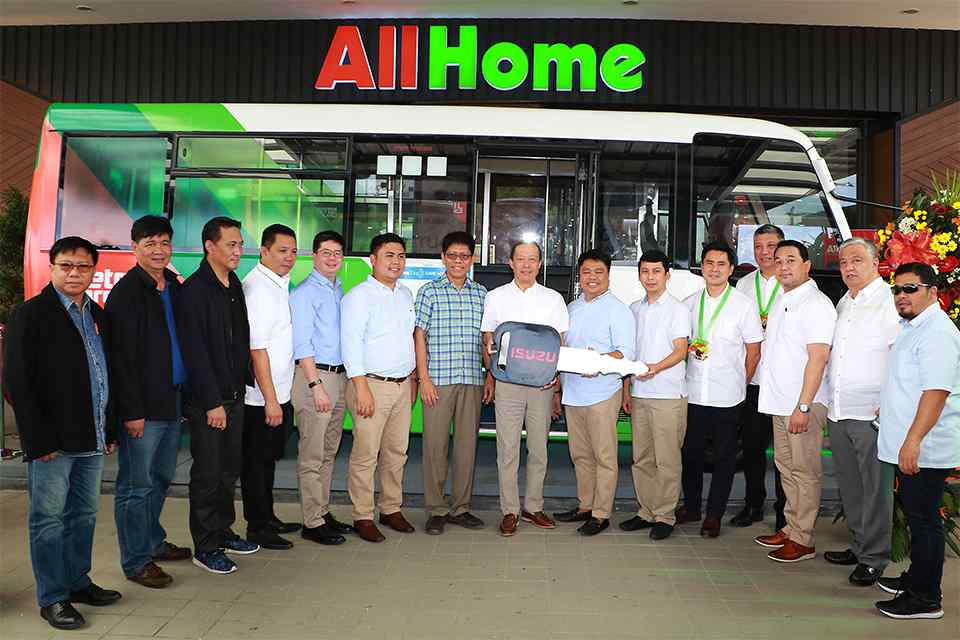 Isuzu Kicks Off Modernized Jeepney Mobilization in Iloilo
