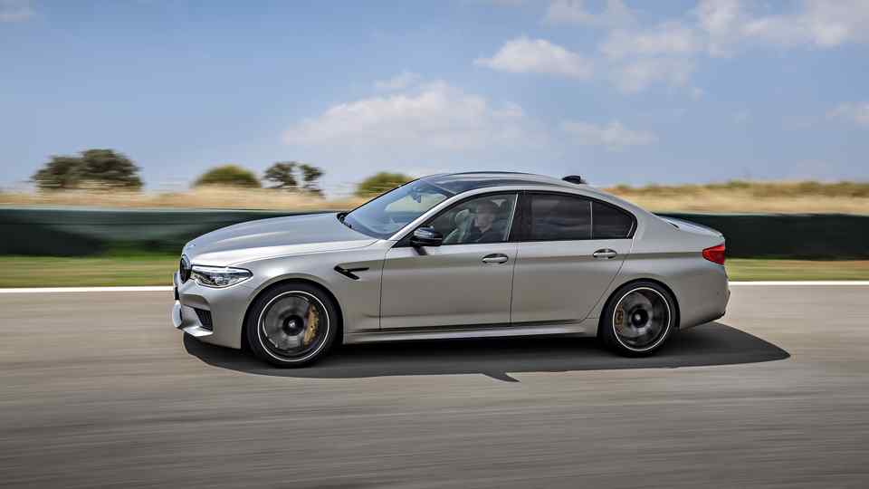 BMW M5 Competition flexes 625 horsepower of turbocharged muscle