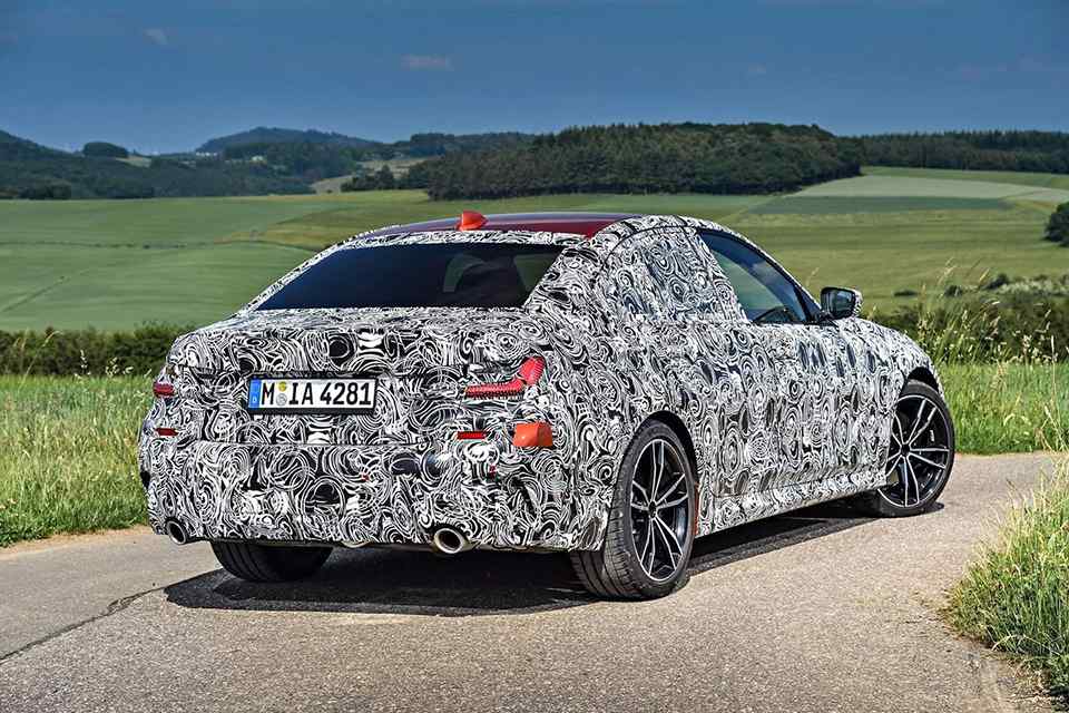 'Official spy shots' of next-gen BMW 3 Series leak out