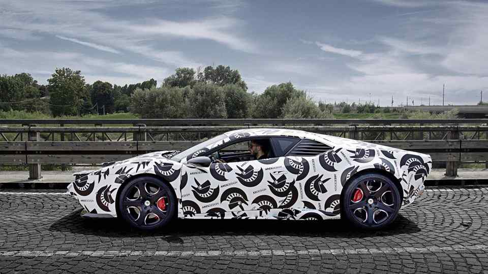 Modern-day De Tomaso Pantera gets a 650 horsepower V10