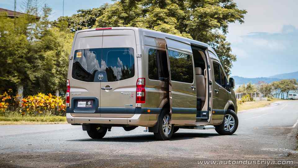 2018 Foton Toano Standard 15-seater