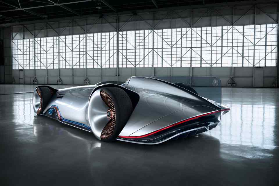 Mercedes-Benz Vision EQ Silver Arrow pays tribute to the glamorous 1930's