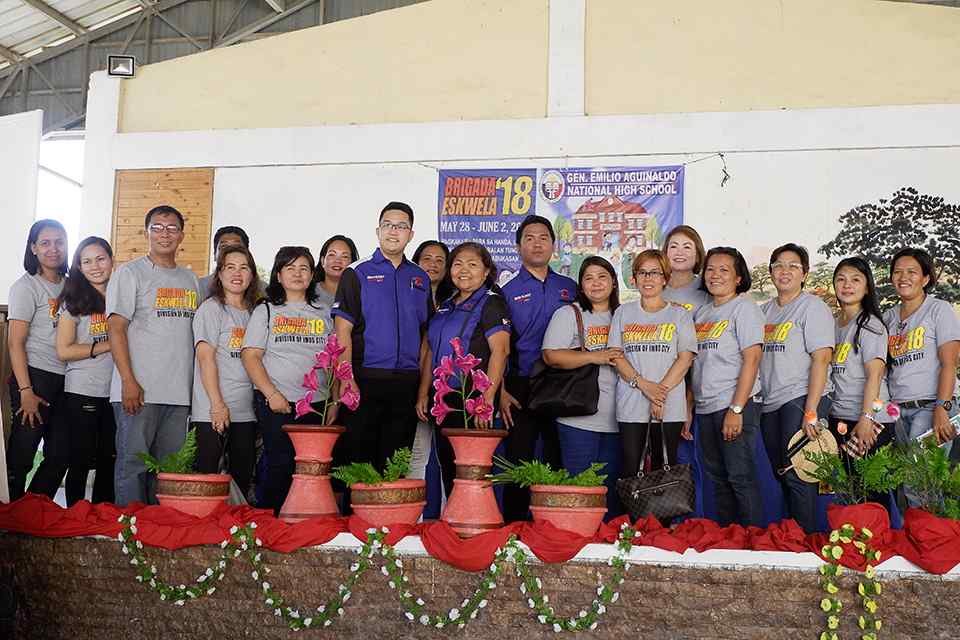 Aguila Glass donates over 200 pieces of acrylic glass for Brigada Eskwela