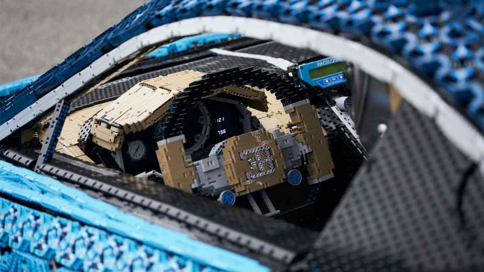 This Bugatti Chiron could be the ultimate Lego build of all time