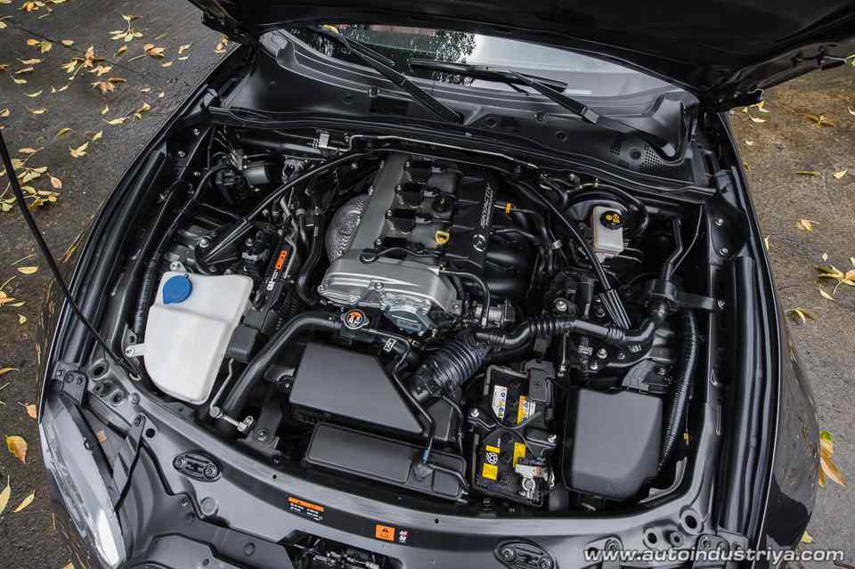 2018 Mazda MX-5 2.0L RF SkyActiv AT 2018 Mazda MX-5 2.0L RF SkyActiv AT