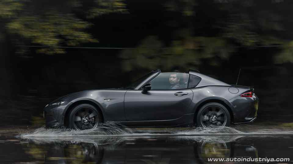 2018 Mazda MX-5 2.0L RF SkyActiv AT 2018 Mazda MX-5 2.0L RF SkyActiv AT