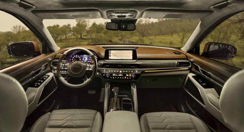2020 Kia Telluride wants to pick a fight with the Toyota Land Cruiser