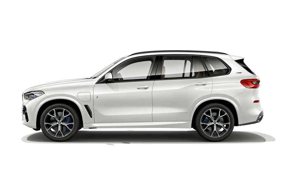 Plug-in hybrid BMW X5 can do 80 km on electric power alone