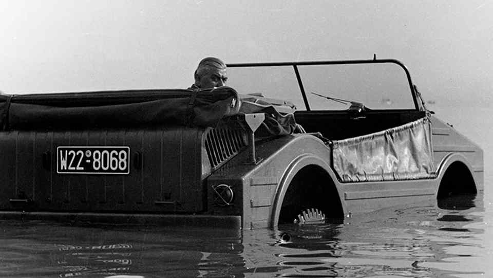  Did you know that Porsche made a military-style 4x4 jeep?