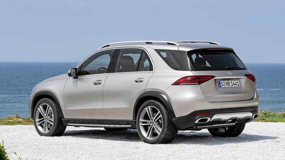 Sleeker Mercedes-Benz GLE debuts with more tech, more seats