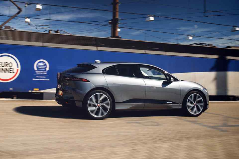 Jaguar I-Pace travels from London to Belgium in a single charge