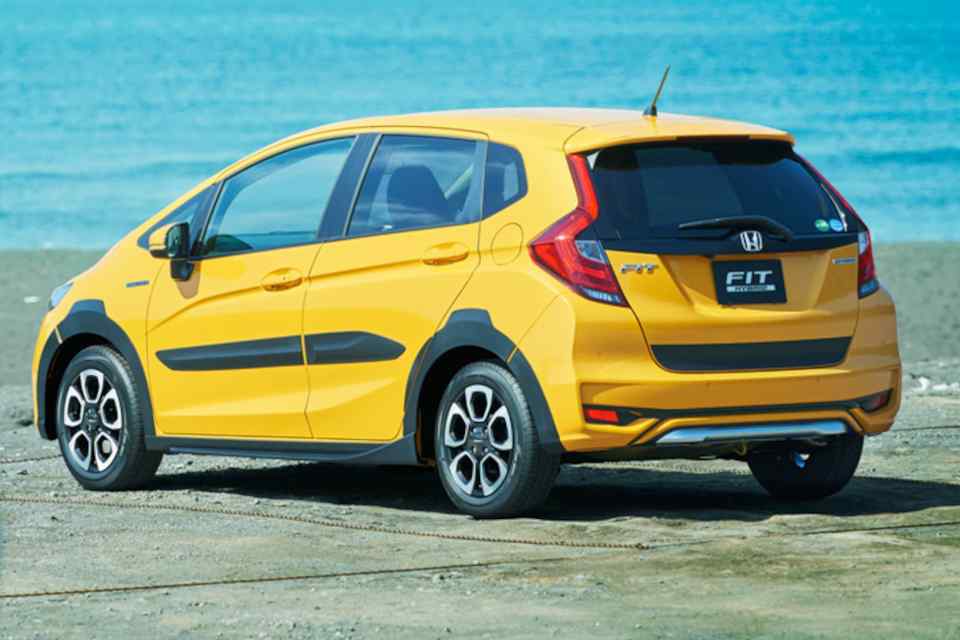 Honda Fit turns into AWD, baby crossover with Cross Style pack