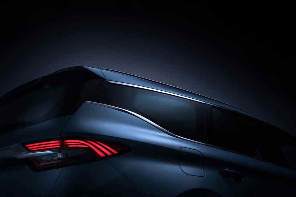 Geely set to reveal a new MPV soon