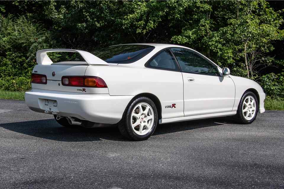Pristine Honda Integra Type R sells for Php 3.45 million at auction