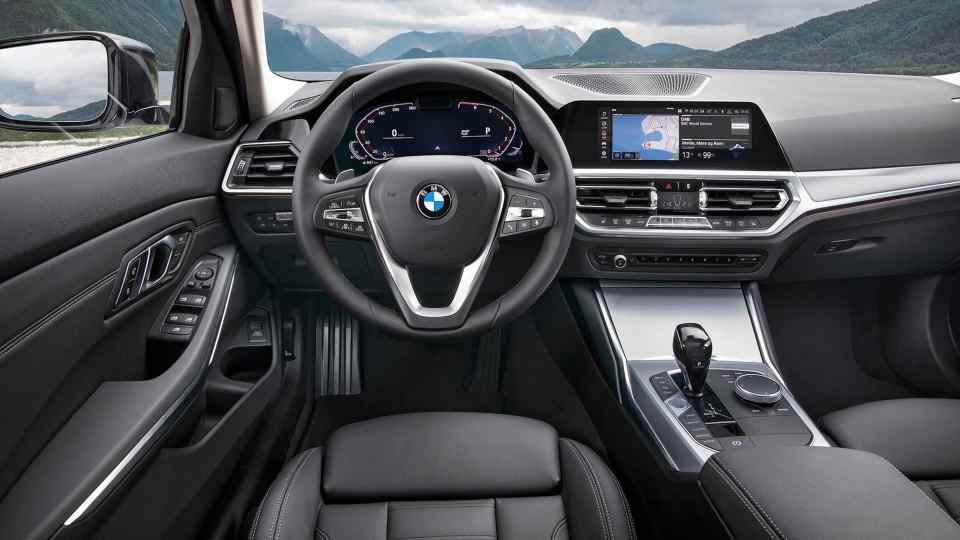 2019 BMW 3 Series wants to win back driving enthusiasts