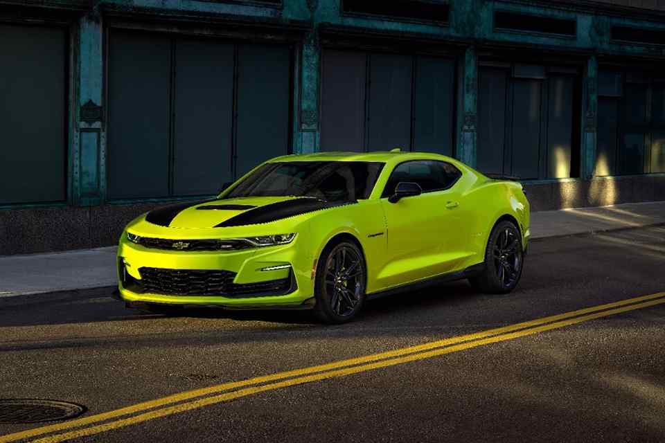 Yellow-painted Chevy Camaro is quite the shocker