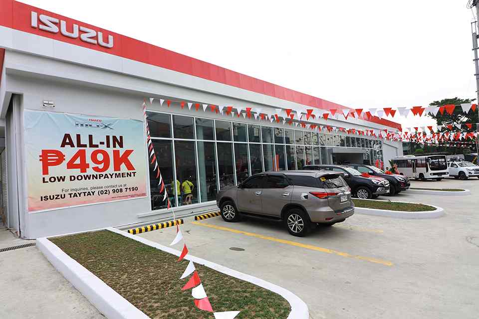 Isuzu opens new Ayala-owned Taytay dealership