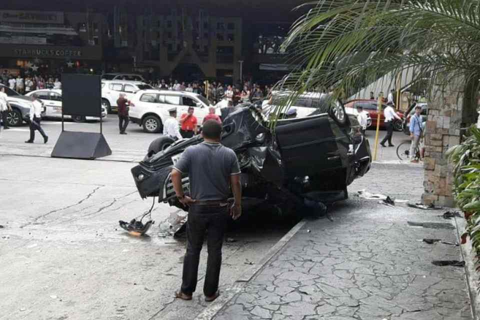 Man drives MPV off Greenhills Promenade parking building Man drives MPV off Greenhills Promenade parking building