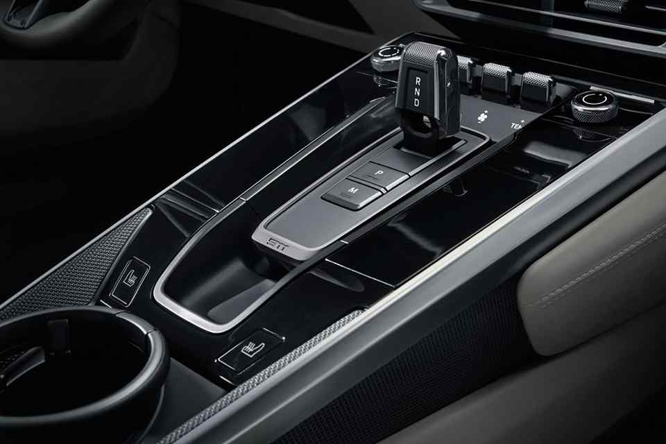 Here's the 2020 Porsche 911, can you spot the difference?