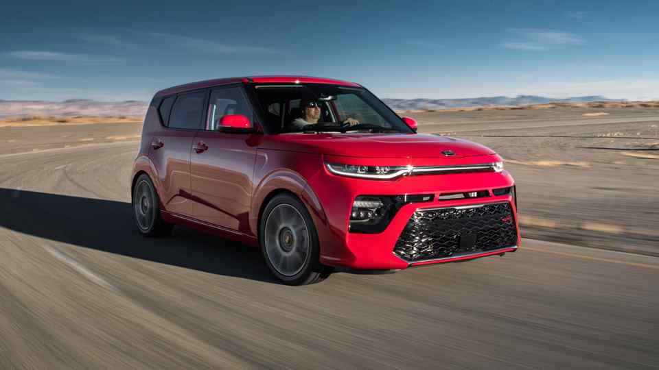 2020 Kia Soul debuts with same boxy shape, more aggressive styling 2020 Kia Soul debuts with same boxy shape, more aggressive styling