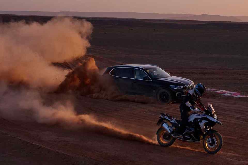 WATCH: BMW creates a 1:1 scale Monza circuit in the Sahara