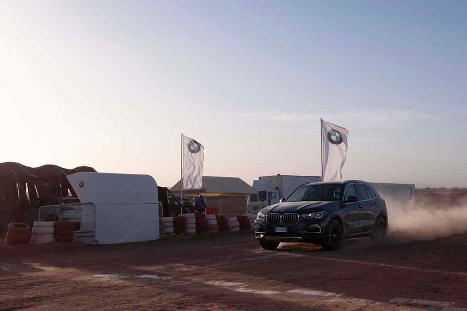 WATCH: BMW creates a 1:1 scale Monza circuit in the Sahara