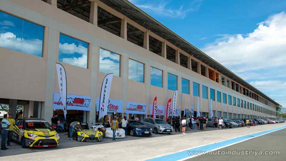 PartsPro.PH treats TNVP club members to a track day PartsPro.PH treats TNVP club members to a track day