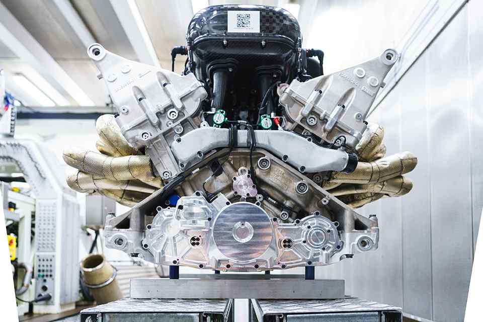 Aston Martin V12