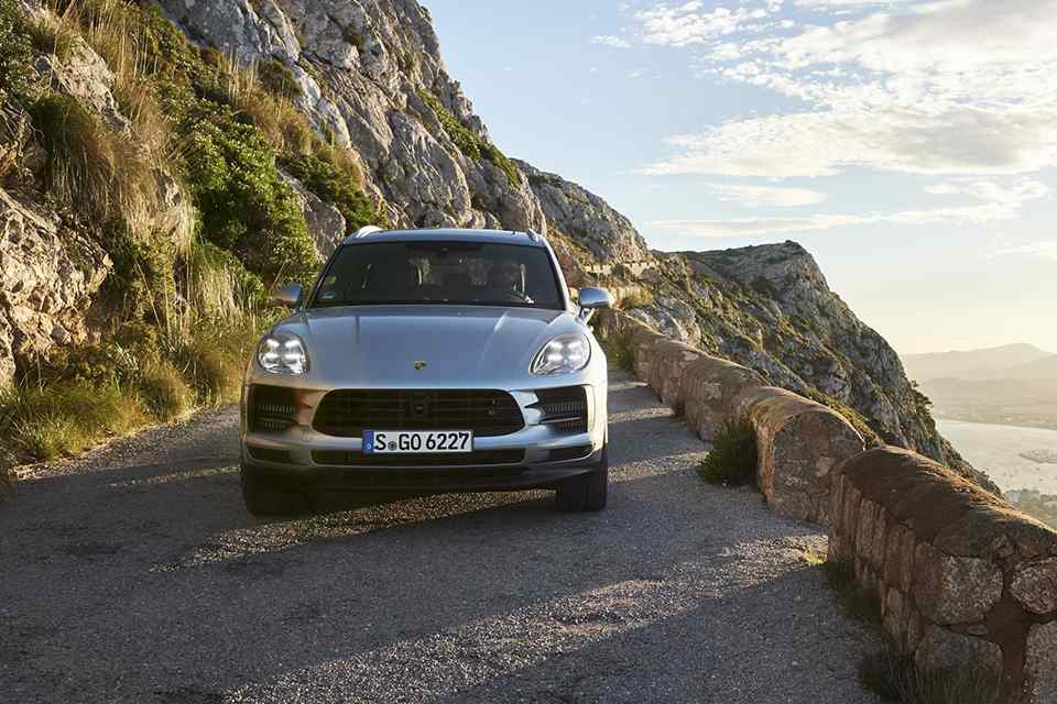 Porsche swaps twin-turbo for single-turbo V6 in 2019 Macan S