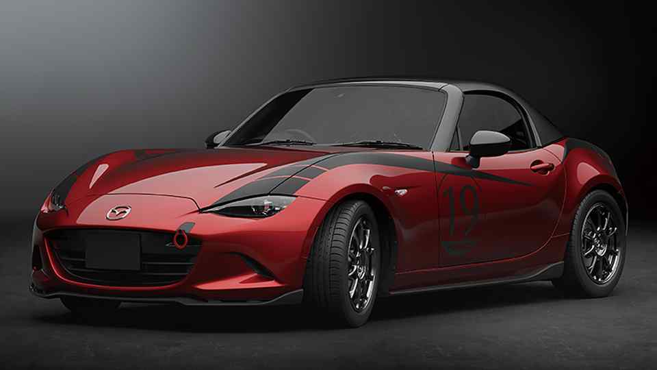 Mazda could soon offer a removable carbon fiber hardtop for MX-5