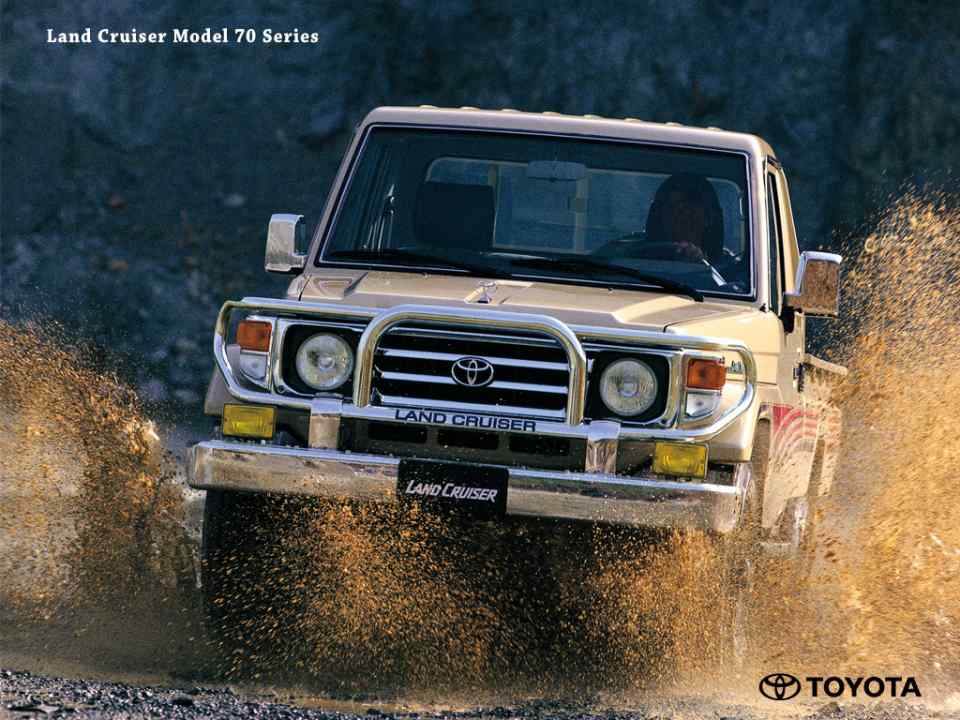 Suzuki Jimny 'woody' pickup for Tokyo Auto Salon is retro cool