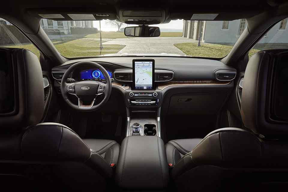 2020 Ford Explorer goes back to RWD, gets new ten-speed auto