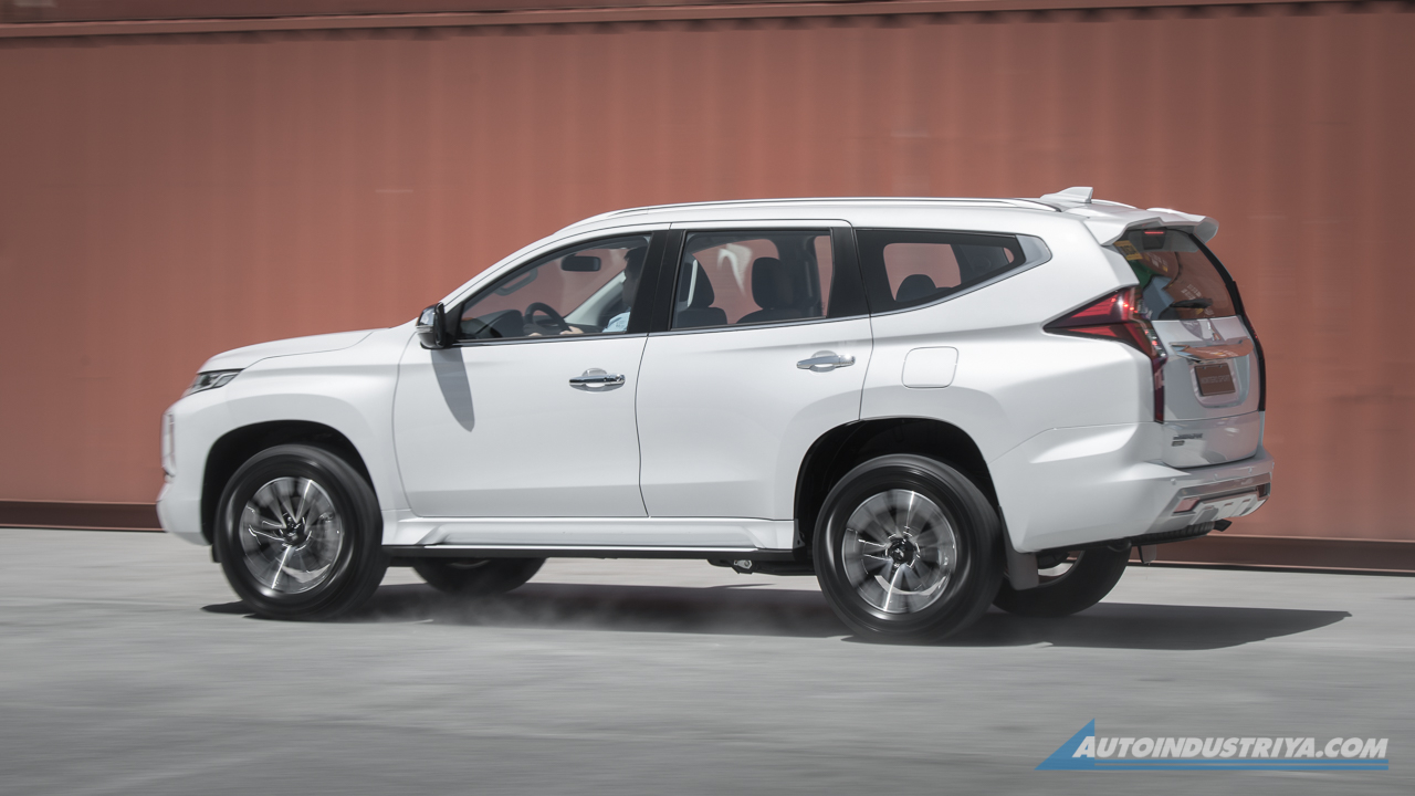 Montero Sport braking